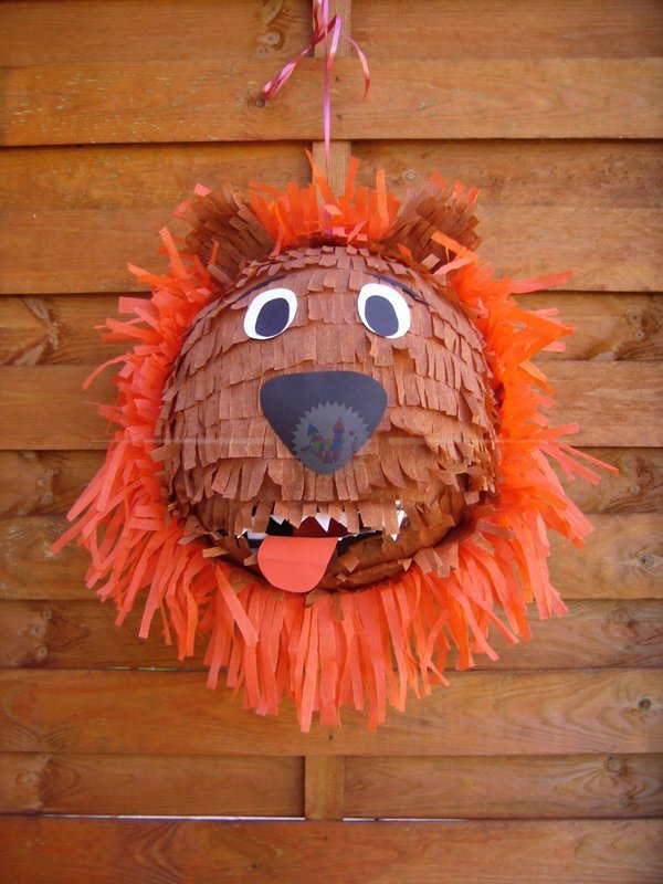 Oroszlán Piñata